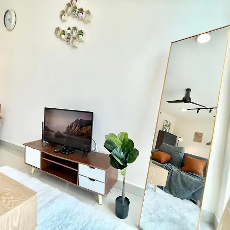 A 1-4 Pax Cozy Studio Tv Box Pool 100Mps Wifi 3 Bed Trefoil Setia Alam Luaran gambar