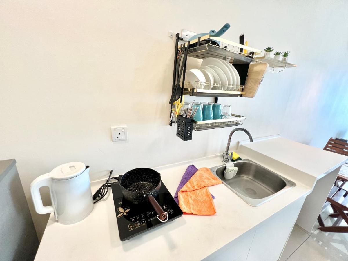 Apartment A 1-4 Pax Cozy Tv Box Pool 100mps Wifi 3 Bed Trefoil *