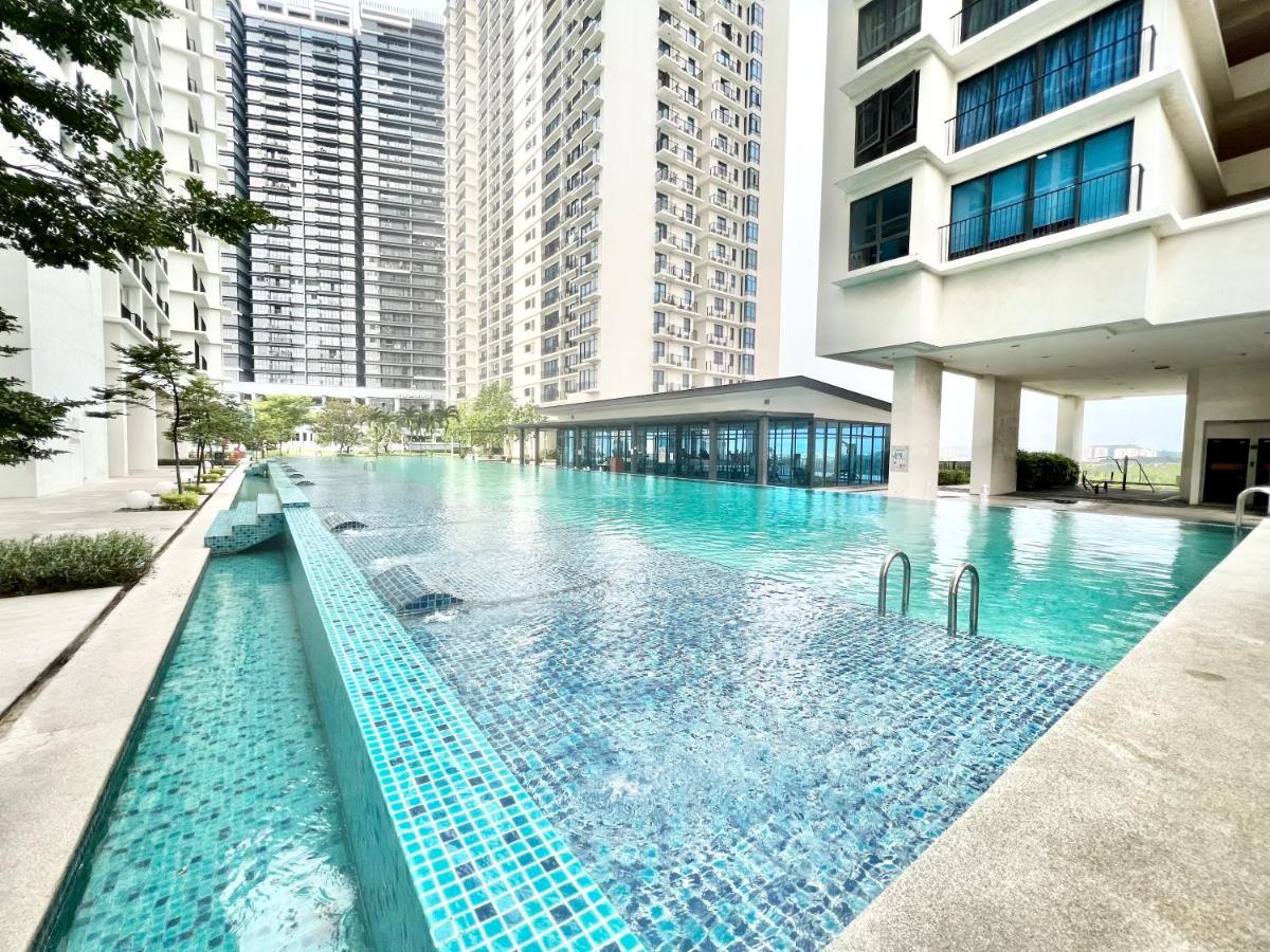 Apartment A 1-4 Pax Cozy Tv Box Pool 100mps Wifi 3 Bed Trefoil *